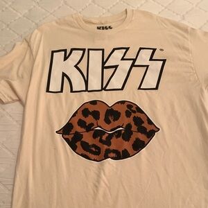 Kiss Cream Cotton Tee